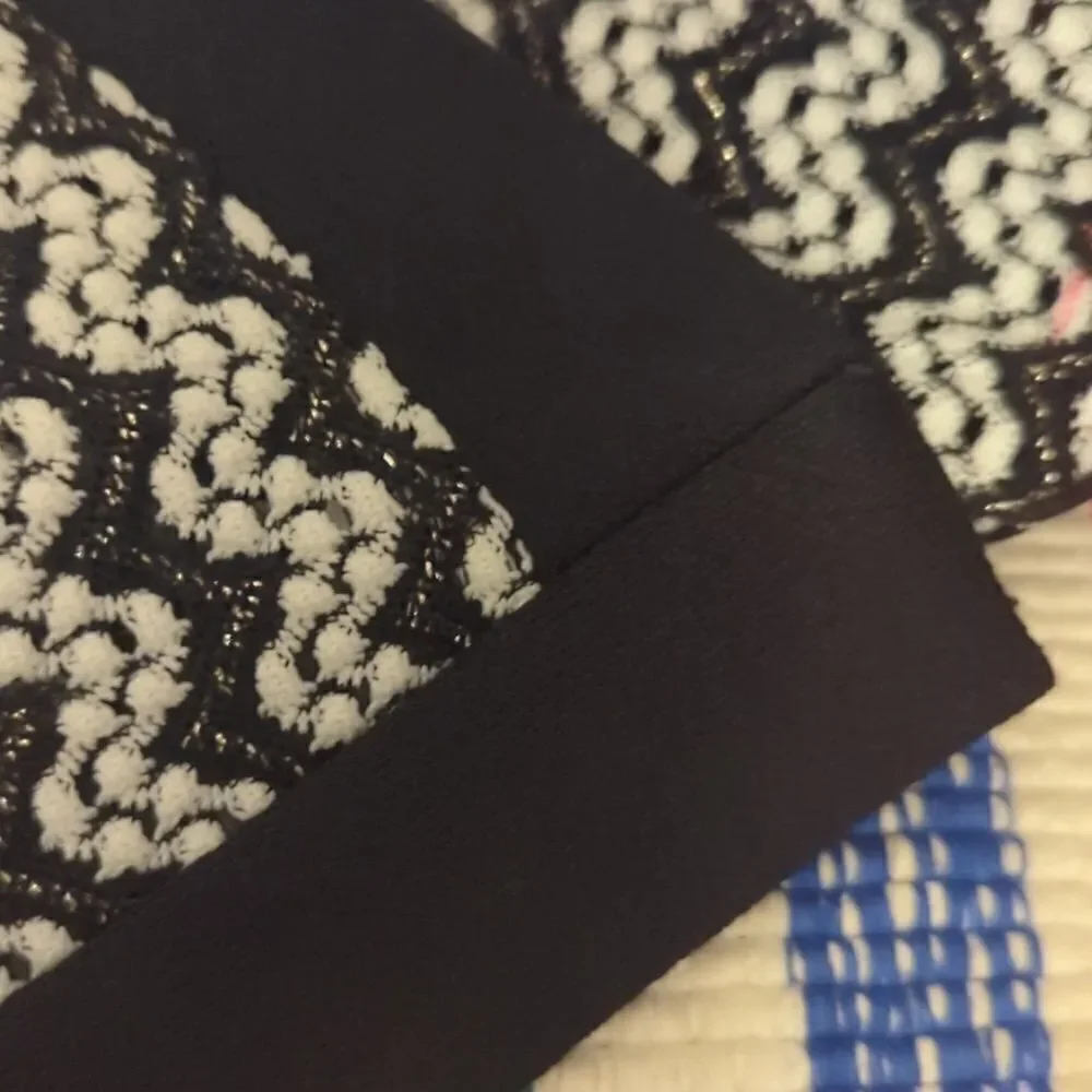 Vintage‎ black and white textured zig zag jacket